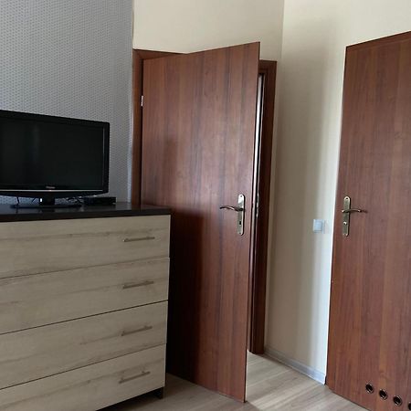 Sztutowo Lazurowy Dwor - Apartamenty Oraz Pokoje Z Basenem I Parkingiem Bagian luar foto
