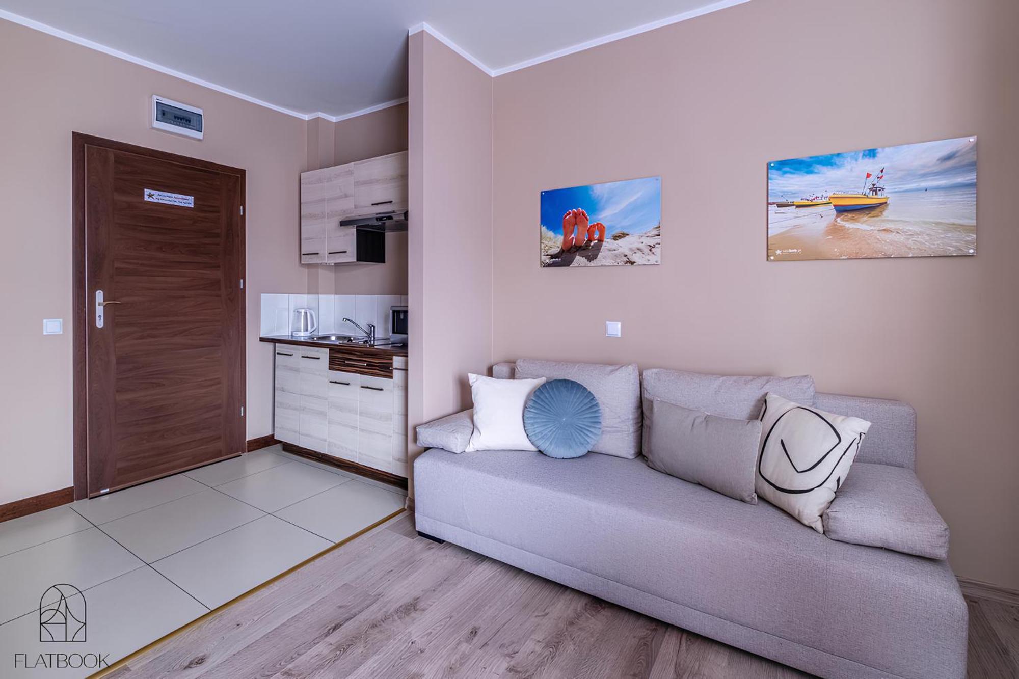 Sztutowo Lazurowy Dwor - Apartamenty Oraz Pokoje Z Basenem I Parkingiem Bagian luar foto