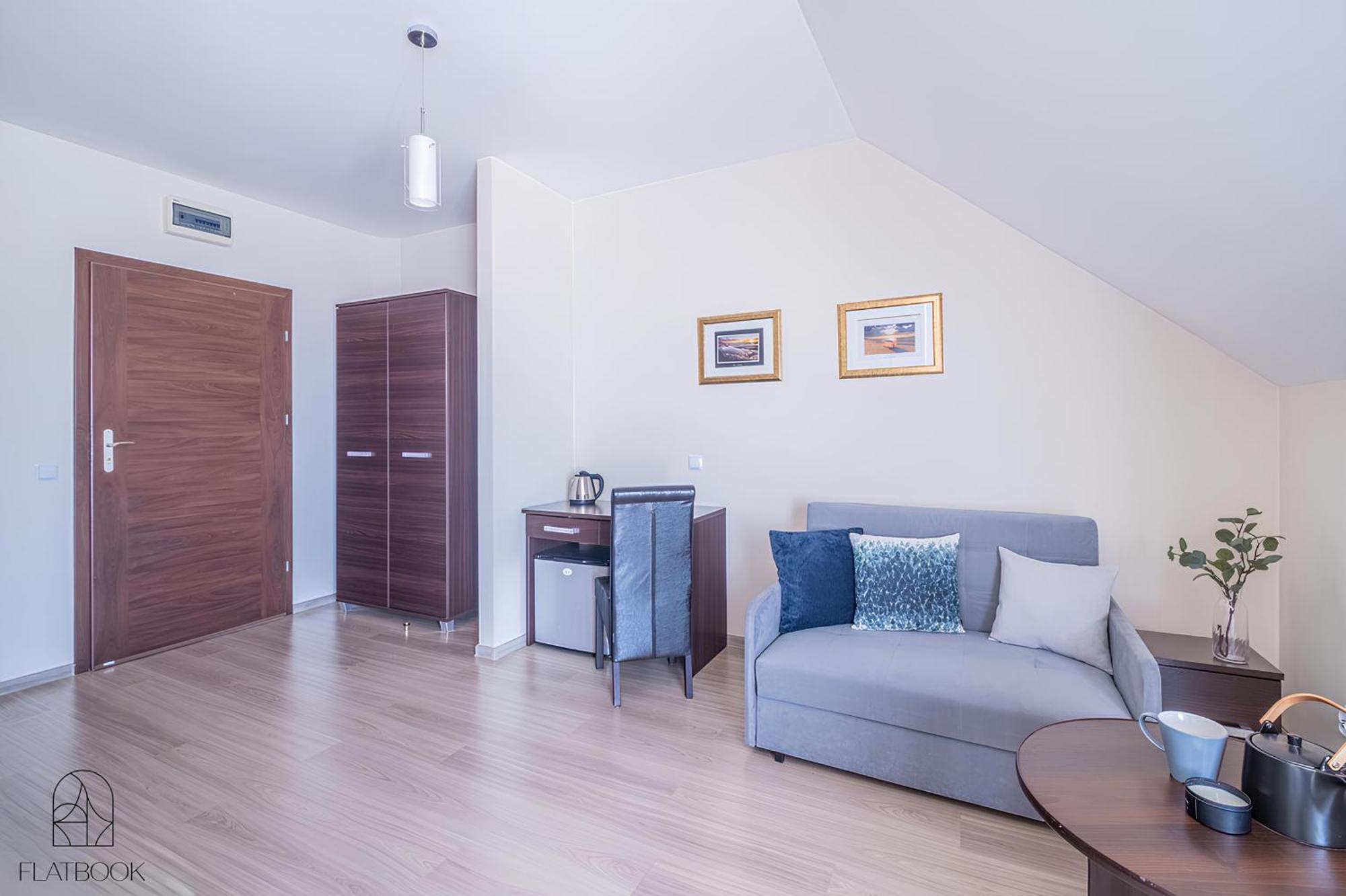 Sztutowo Lazurowy Dwor - Apartamenty Oraz Pokoje Z Basenem I Parkingiem Bagian luar foto