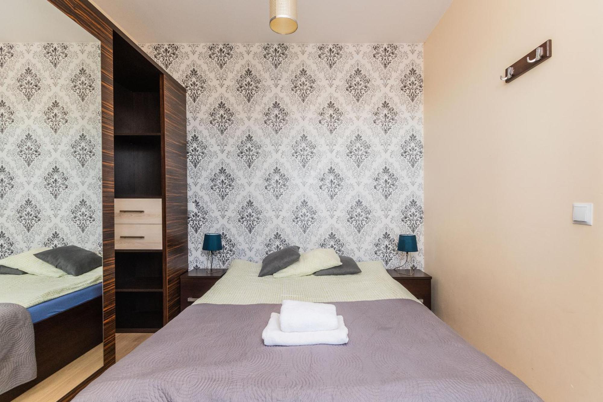Sztutowo Lazurowy Dwor - Apartamenty Oraz Pokoje Z Basenem I Parkingiem Bagian luar foto