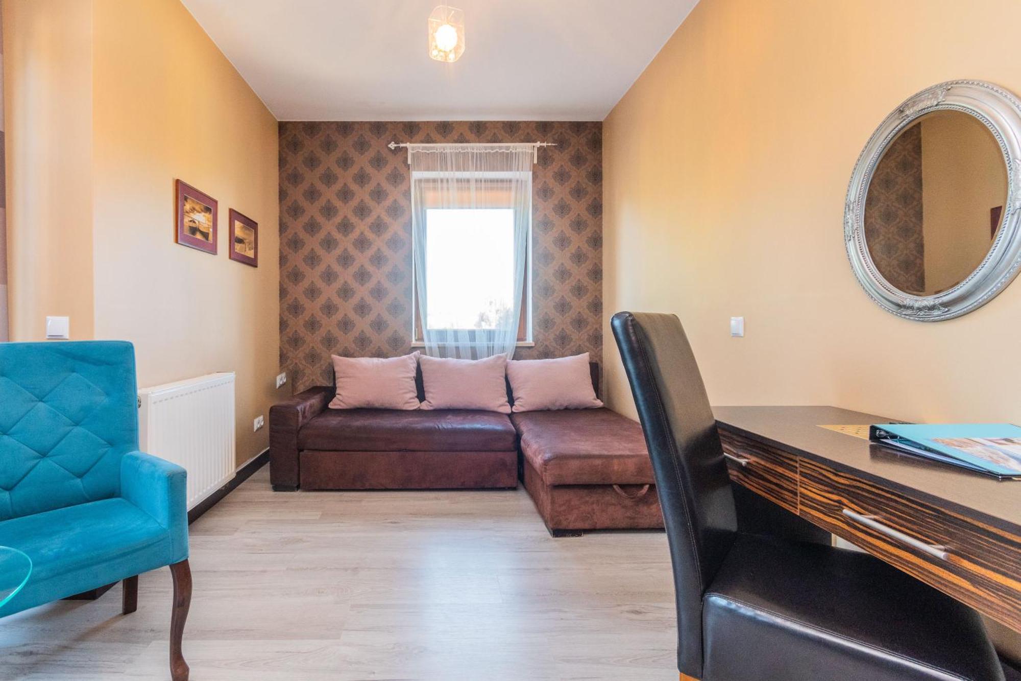 Sztutowo Lazurowy Dwor - Apartamenty Oraz Pokoje Z Basenem I Parkingiem Bagian luar foto
