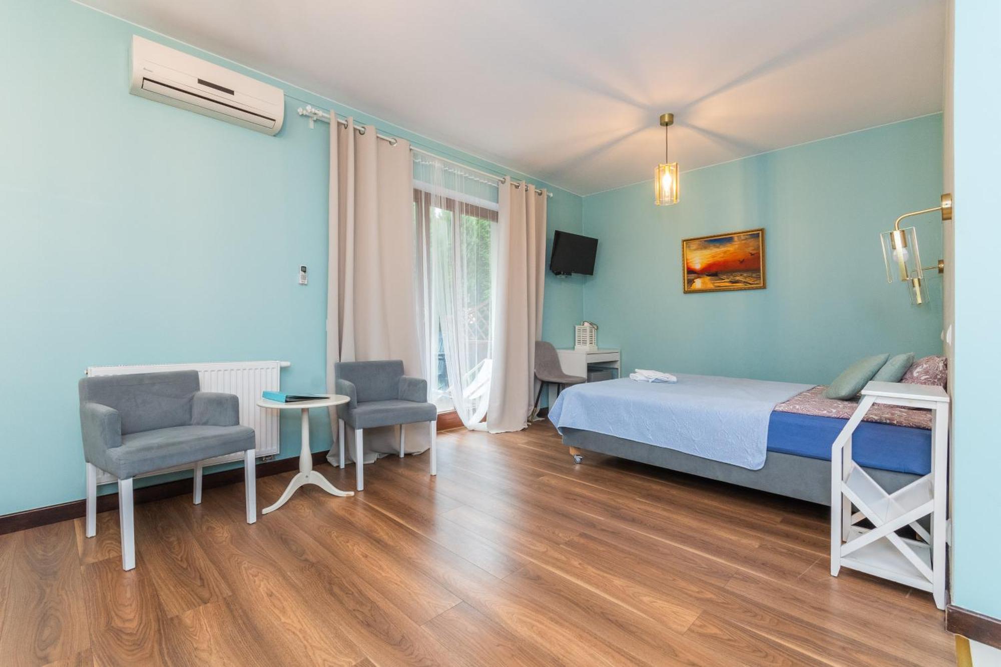 Sztutowo Lazurowy Dwor - Apartamenty Oraz Pokoje Z Basenem I Parkingiem Bagian luar foto